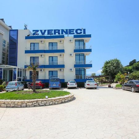 Hotel Zverneci Экстерьер фото