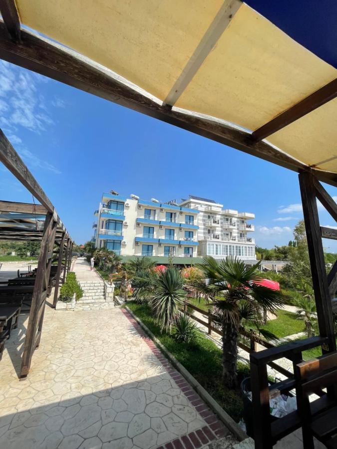 Hotel Zverneci Экстерьер фото