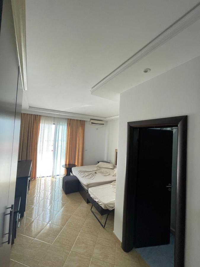 Hotel Zverneci Экстерьер фото