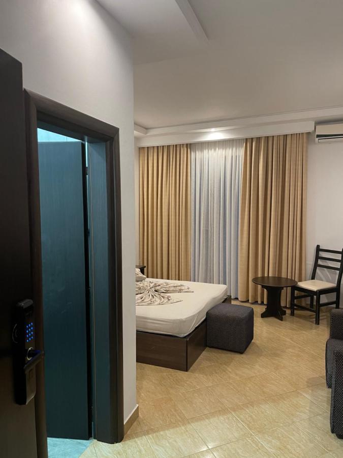 Hotel Zverneci Экстерьер фото